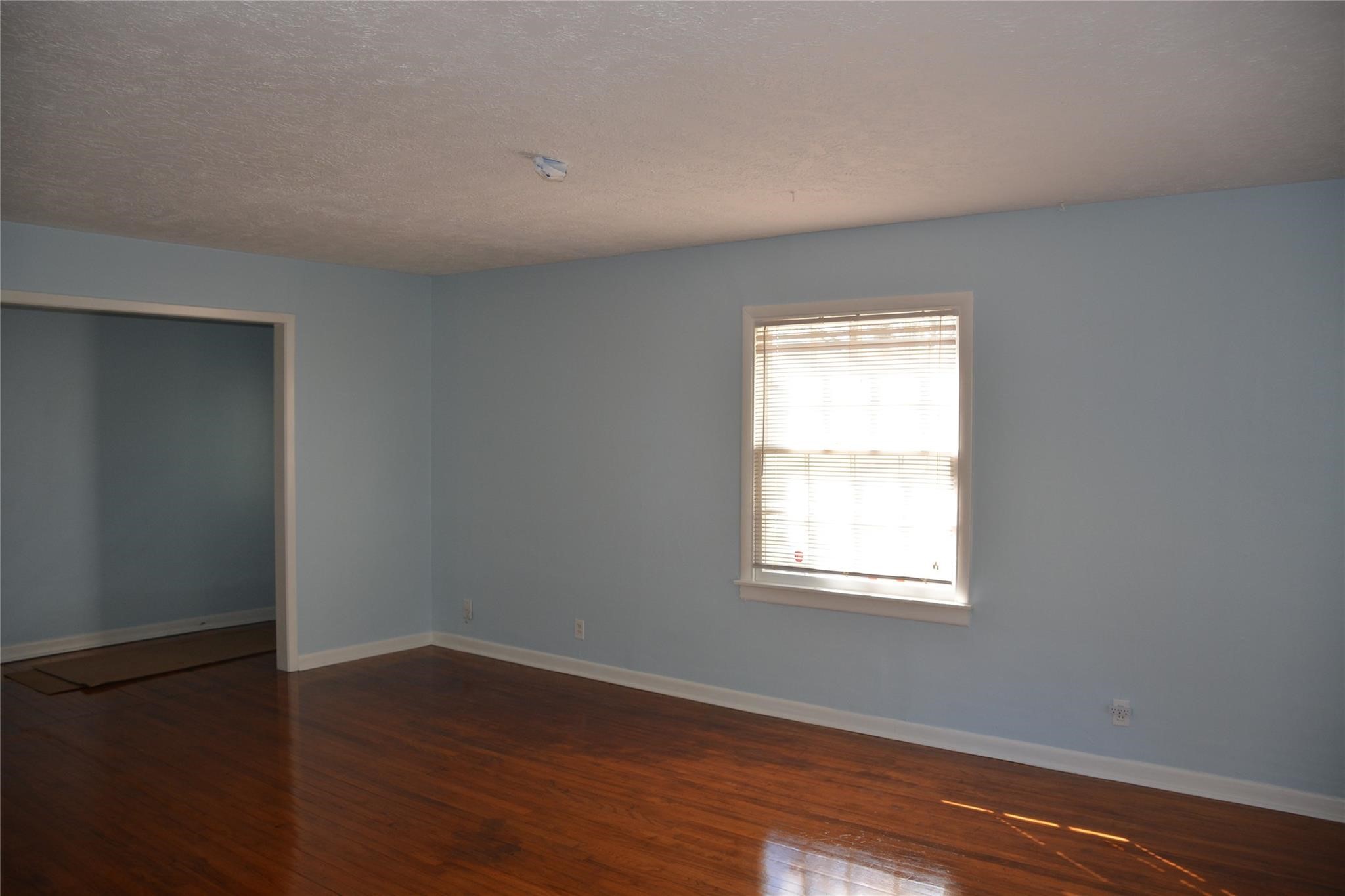 8402 Western Drive Houston, TX 77055 - Photo 7 of 11