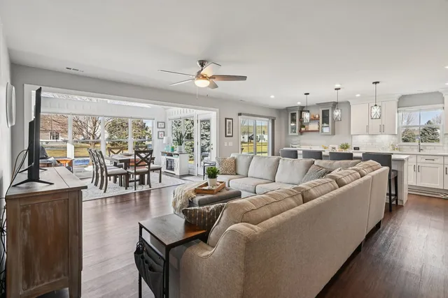 $394,900 | 2785 Gains Court, Yorkville, IL 60560