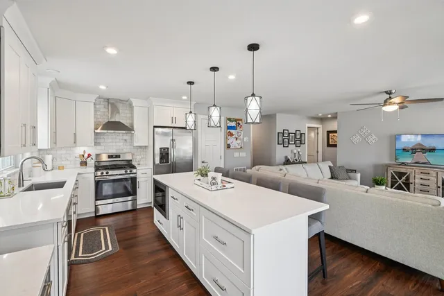 $394,900 | 2785 Gains Court, Yorkville, IL 60560