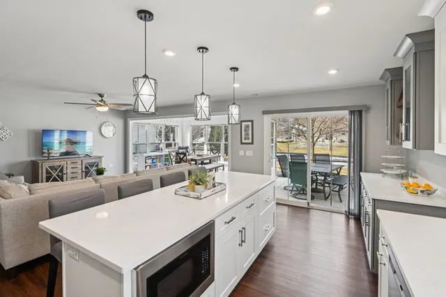 $394,900 | 2785 Gains Court, Yorkville, IL 60560