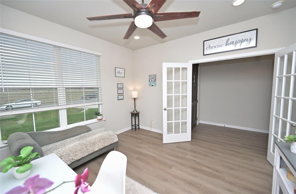 116 Spanish Moss Trail Rhome, TX 76078 - Photo 11 of 40