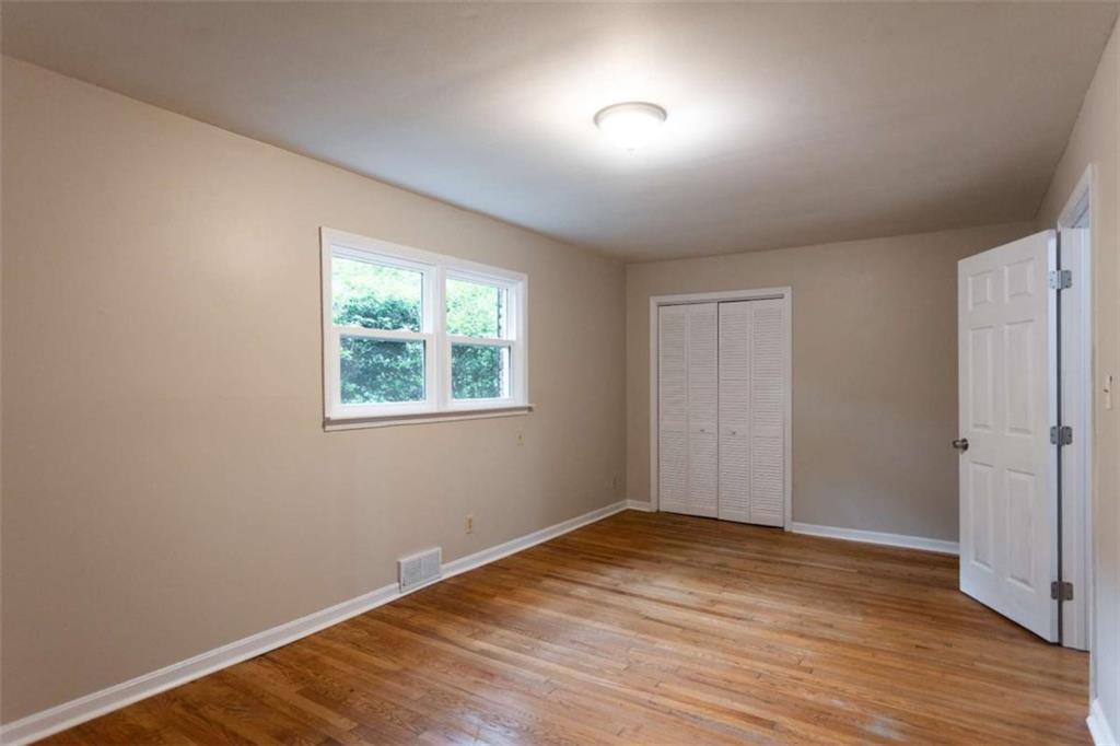 1025 Vistavia Circle Decatur, GA 30033 - Photo 52 of 56