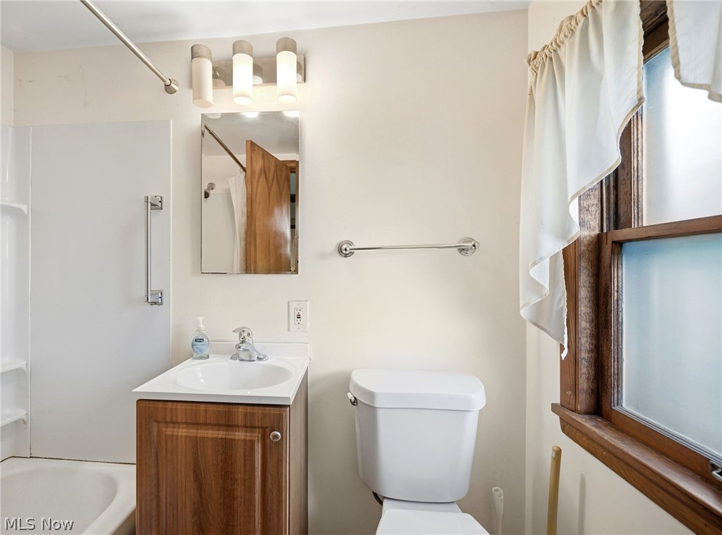 403 Barrett Road Berea, OH 44017 - Photo 13 of 22 Bathroom