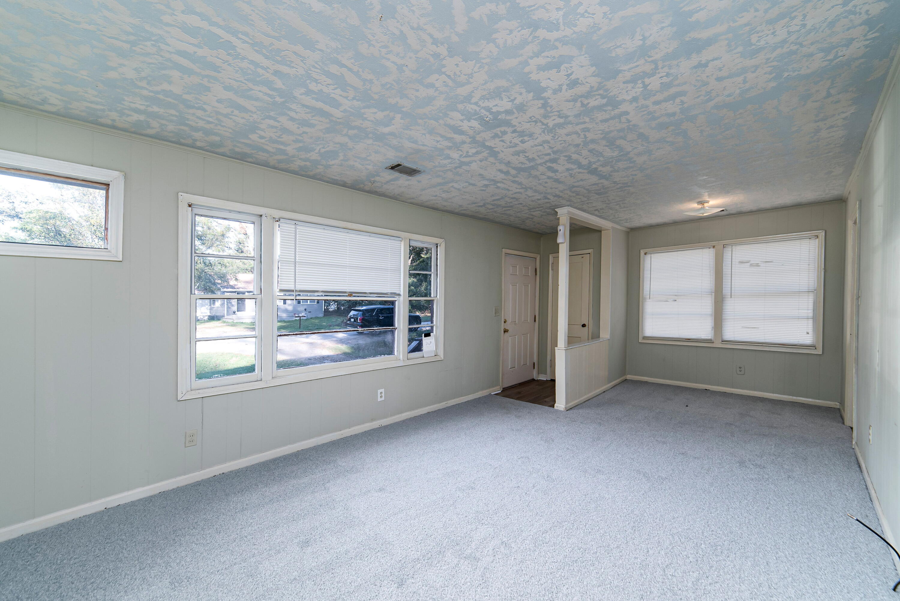 2527 Rhodes Drive Augusta, GA 30906 - Photo 5 of 15 005-original-photo