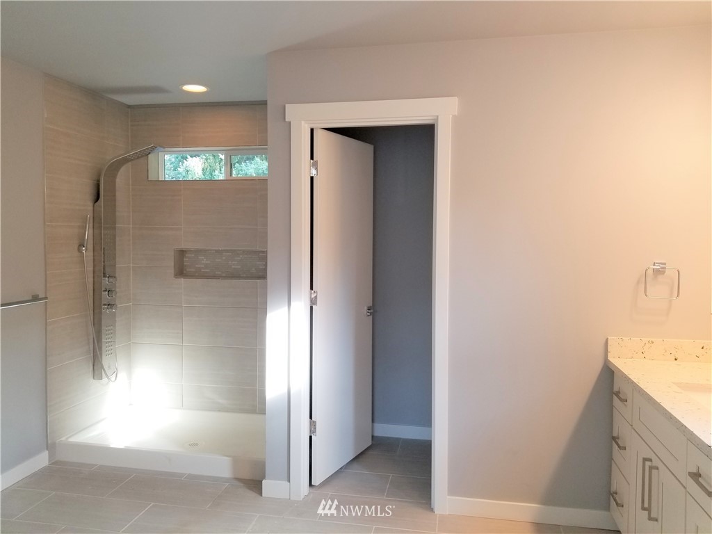 11432 Southeast 186th Place Renton, WA 98055 - Photo 9 of 19