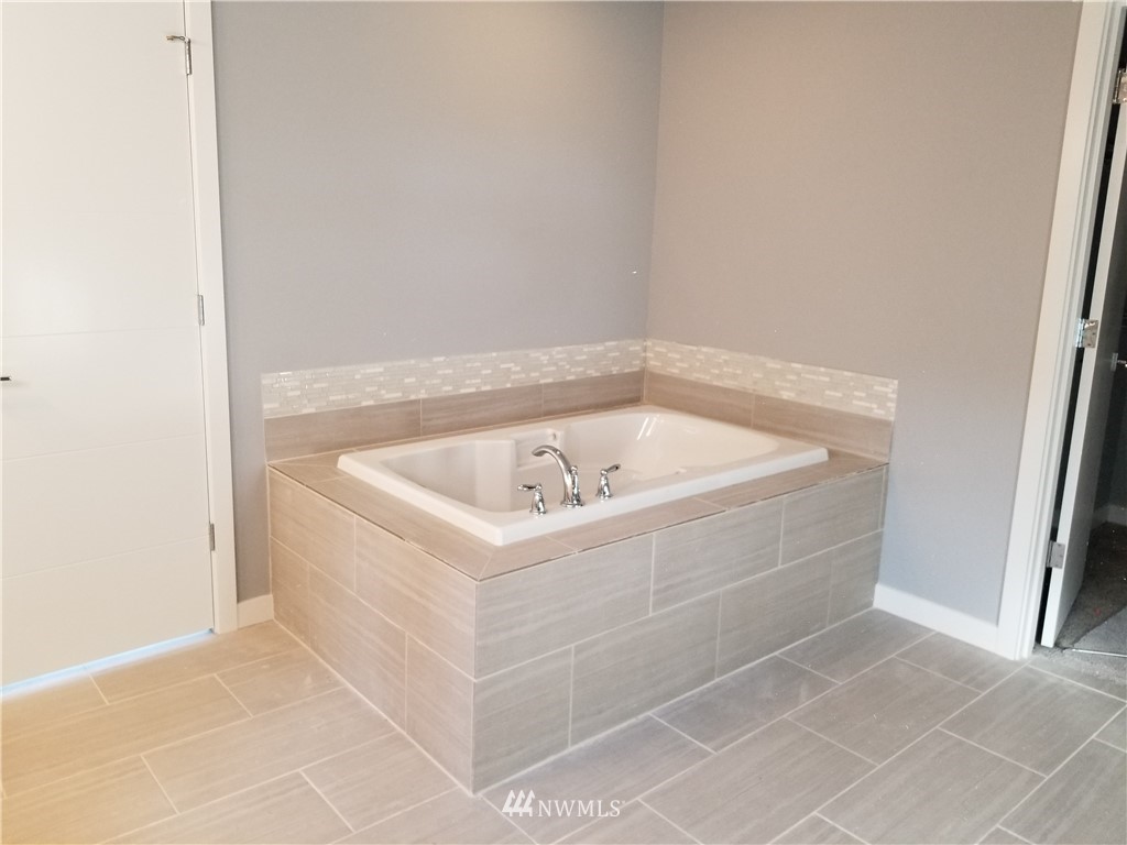 11432 Southeast 186th Place Renton, WA 98055 - Photo 10 of 19