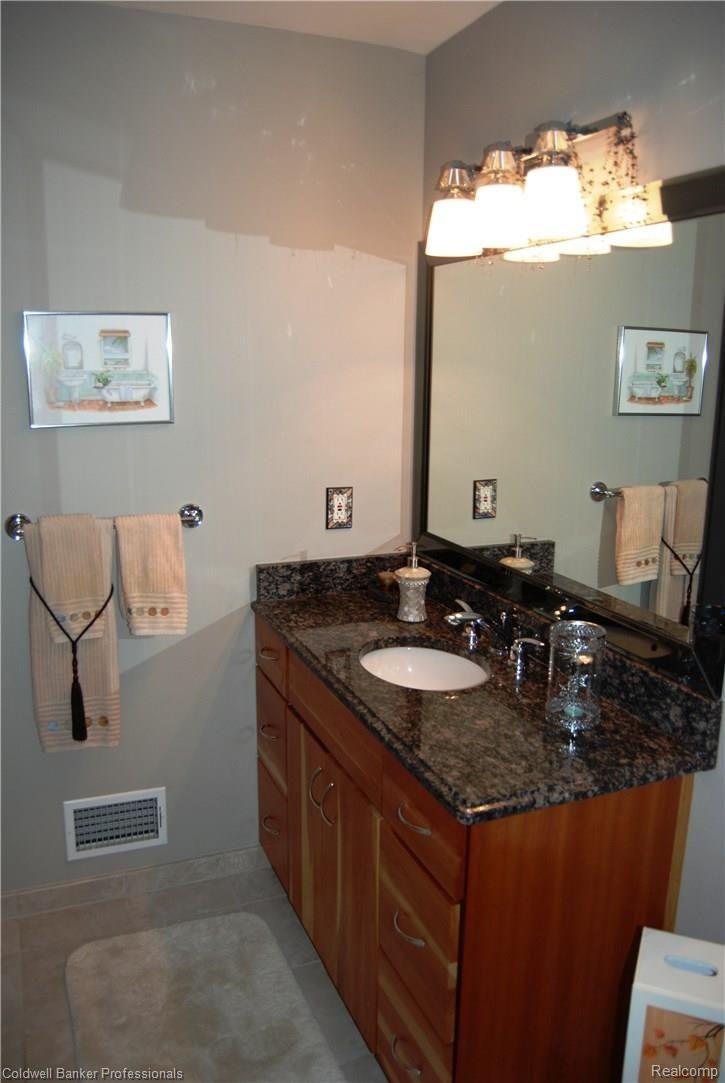 47591 Denton Road Belleville, MI 48111 - Photo 14 of 22 Bathroom-2-1.JPG