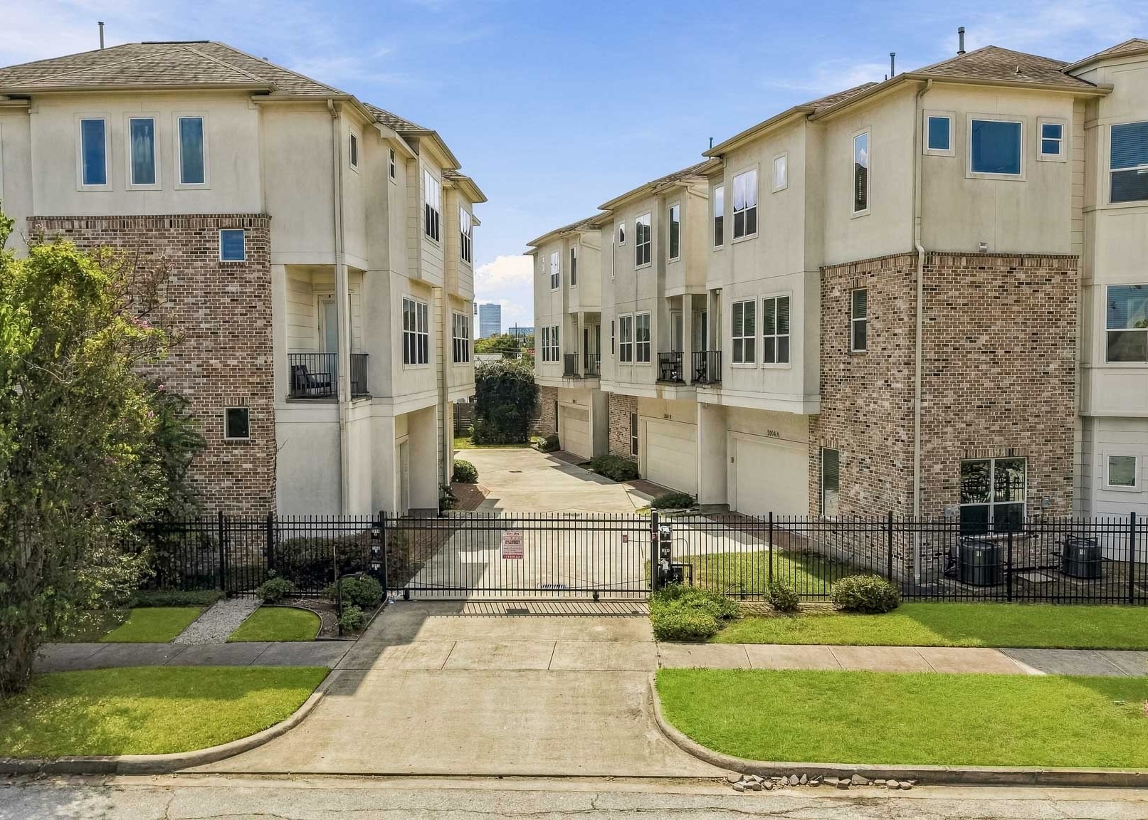2004 Rosedale Street, Unit D Houston, TX 77004 - Photo 43 of 45 Nestled within a gated community, the home offers an elevated sense of privacy, creating a serene residential setting with the added comfort of controlled access.