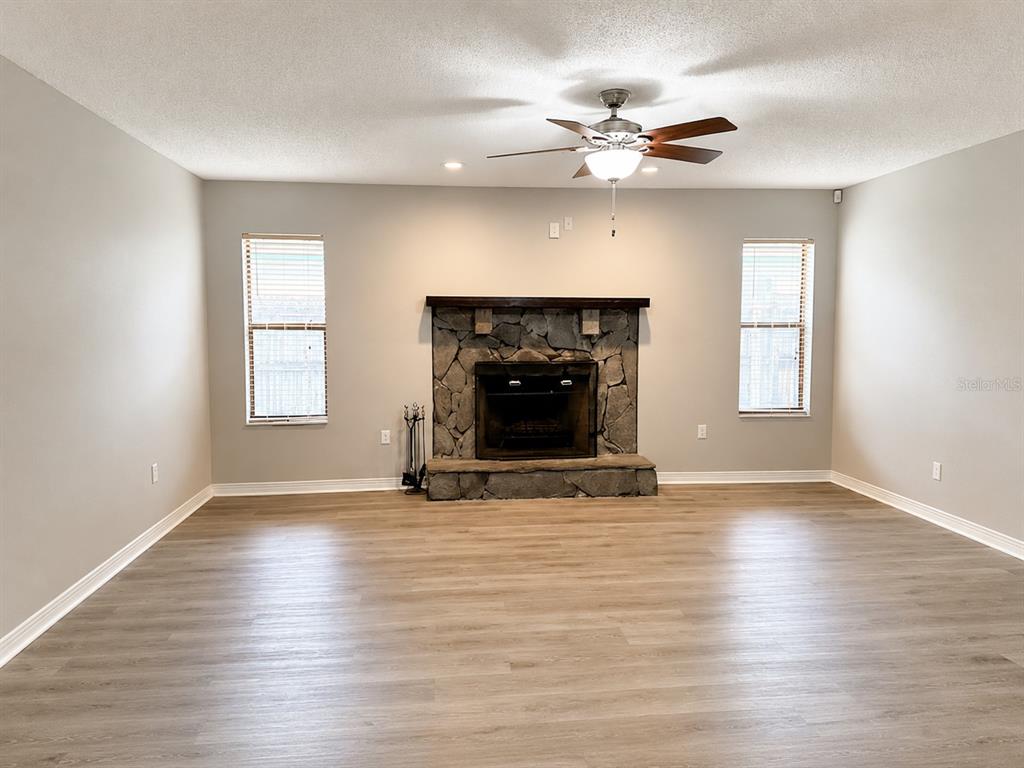 2013 Kamensky Road Clearwater, FL 33763 - Photo 3 of 27
