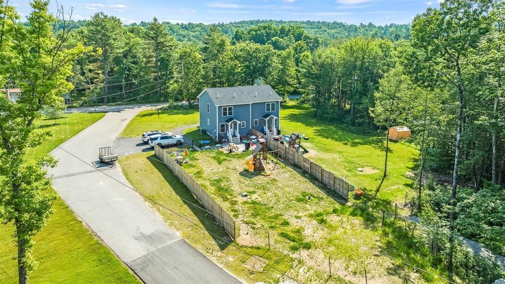 79 King Road Chichester, NH 03258 - Photo 3 of 13