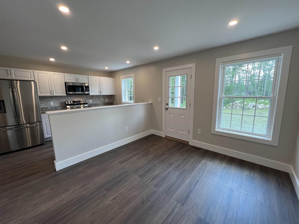 79 King Road Chichester, NH 03258 - Photo 10 of 13