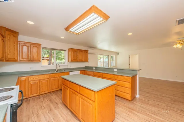 $350,000 | 310 Barbara Avenue, Weaverville, CA 96093