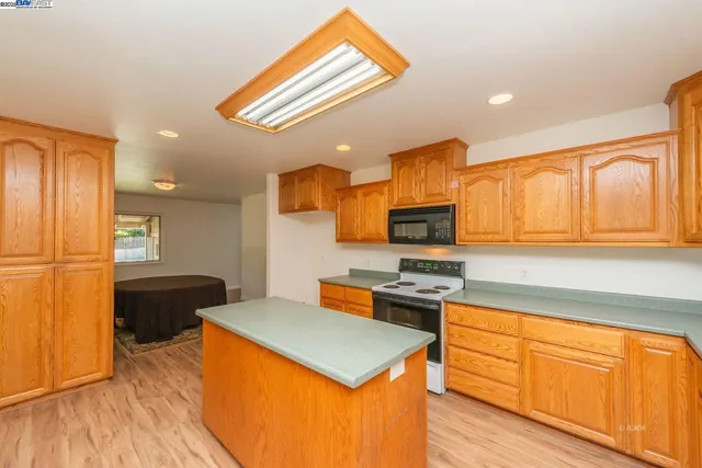 $350,000 | 310 Barbara Avenue, Weaverville, CA 96093