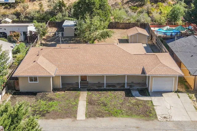 $350,000 | 310 Barbara Avenue, Weaverville, CA 96093