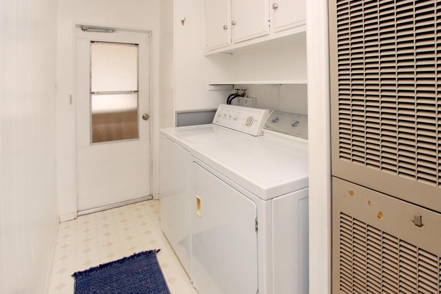 270 Hames Road, Unit 38 Corralitos, CA 95076 - Photo 22 of 35 a utility room with washer and dryer
