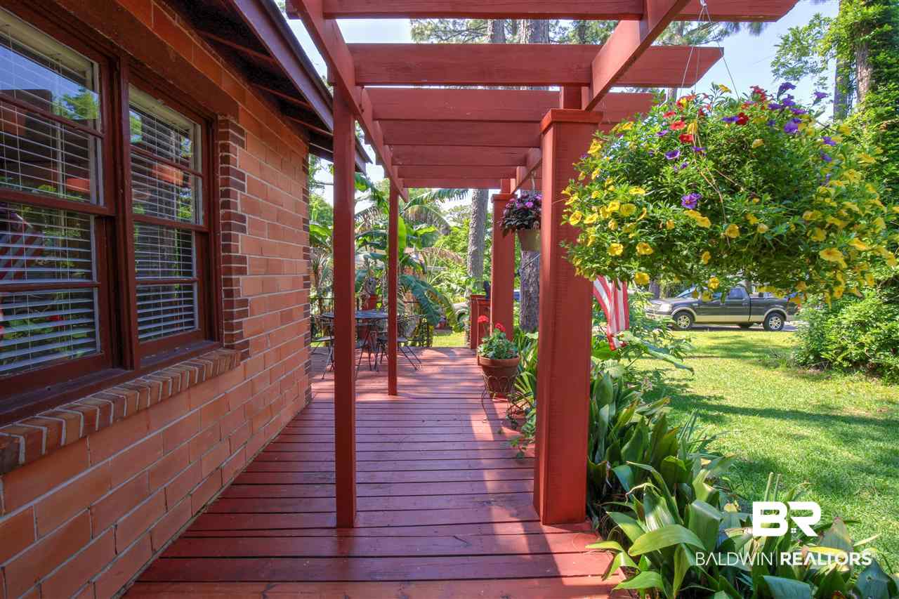 206 Orange Avenue Fairhope, AL 36532 - Photo 6 of 32 front porch