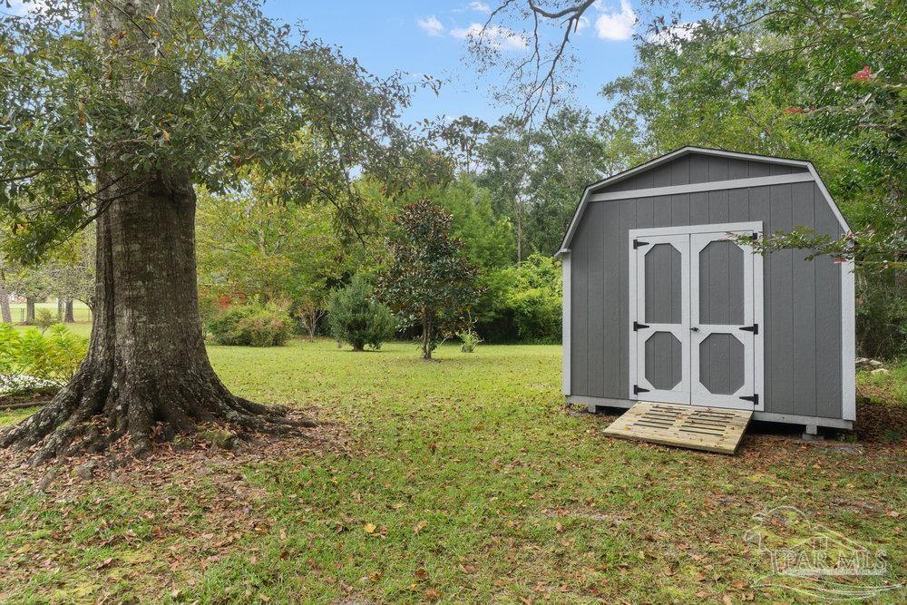 2230 Stallion Road Cantonment, FL 32533 - Photo 6 of 42 Gallery Image 6