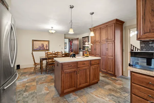 $785,000 | 410 East Riverside Drive, Jasper, IN 47546