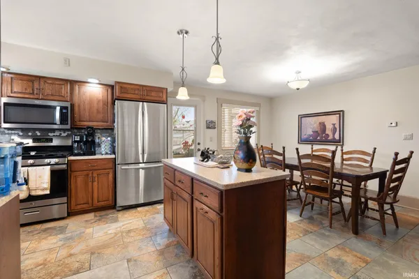 $785,000 | 410 East Riverside Drive, Jasper, IN 47546