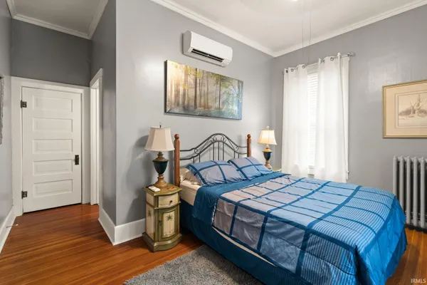 $785,000 | 410 East Riverside Drive, Jasper, IN 47546