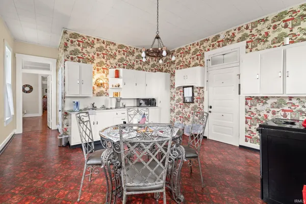 $785,000 | 410 East Riverside Drive, Jasper, IN 47546