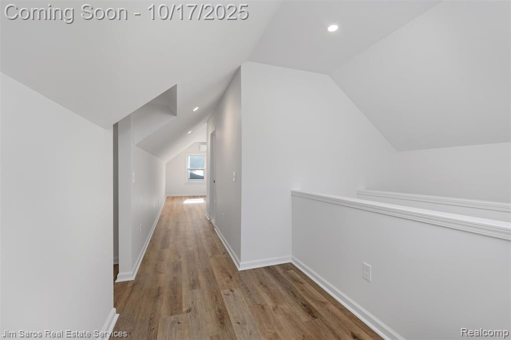 807 Barrington Road Grosse Pointe Park, MI 48230 - Photo 14 of 25