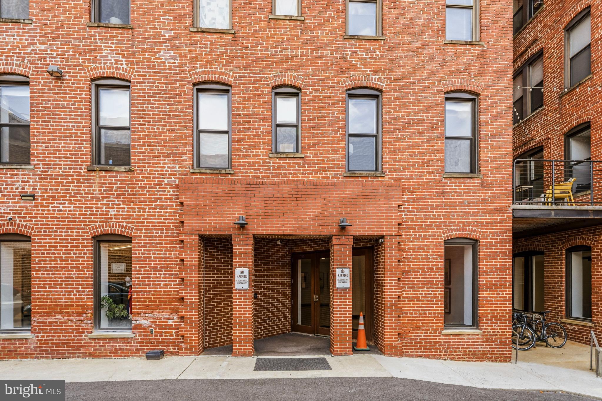 1763 Columbia Road Northwest, Unit 409 Washington, DC 20009 - Photo 3 of 20
