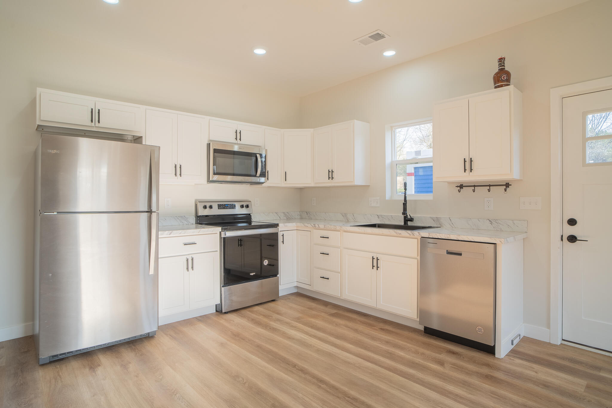 2084 West Fenwick Road Fenwick, MI 48834 - Photo 6 of 38 PineRiverMedia-3