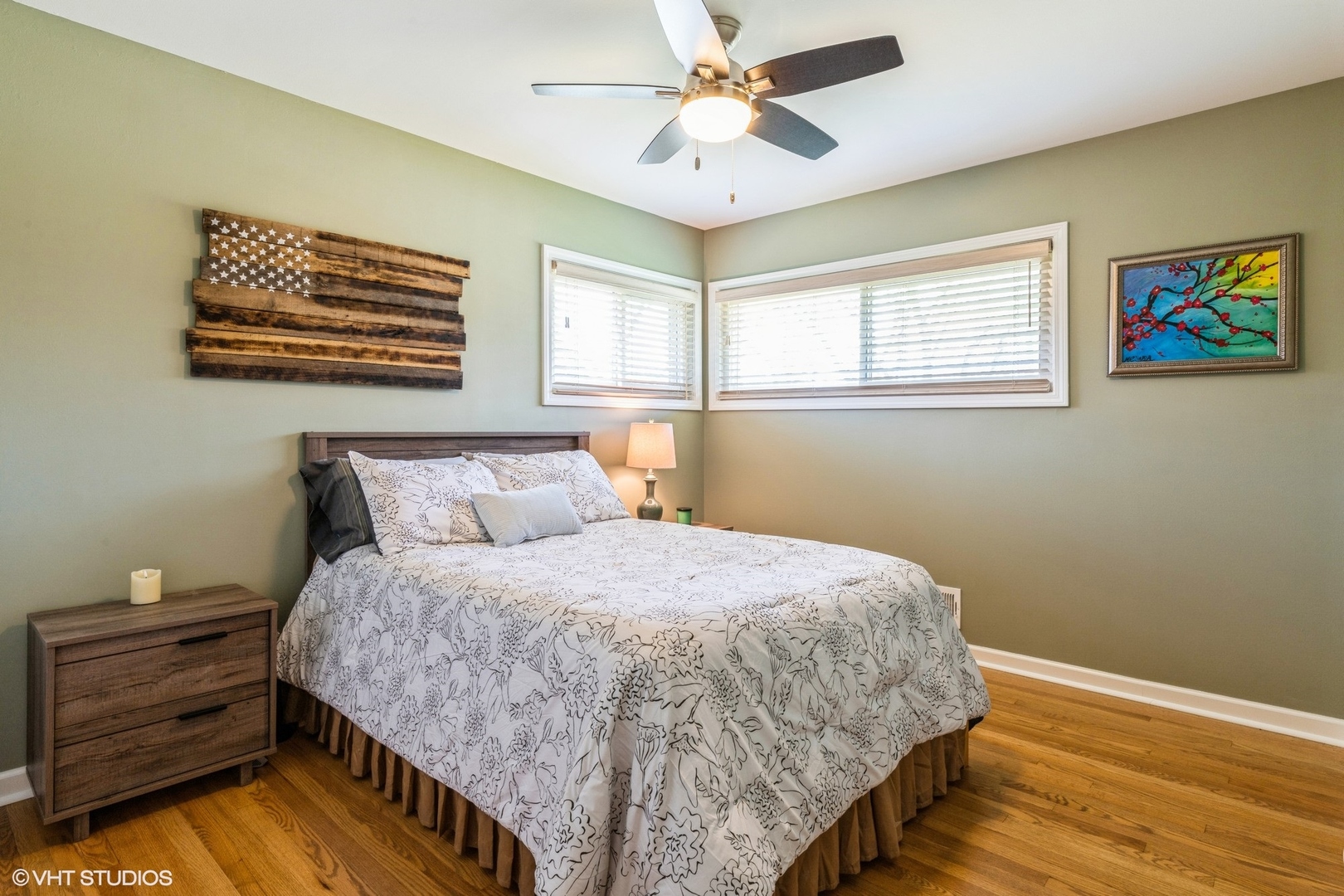 1755 Winthrop Road Highland Park, IL 60035 - Photo 9 of 15 a bedroom with a bed and a window
