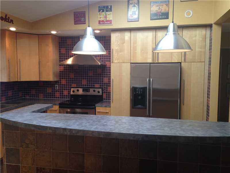 221 Shafer Road Coraopolis, PA 15108 - Photo 7 of 25 Kitchen.