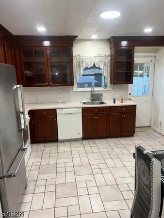 $3,200 | 114 Ely Street, Elizabeth, NJ 07202