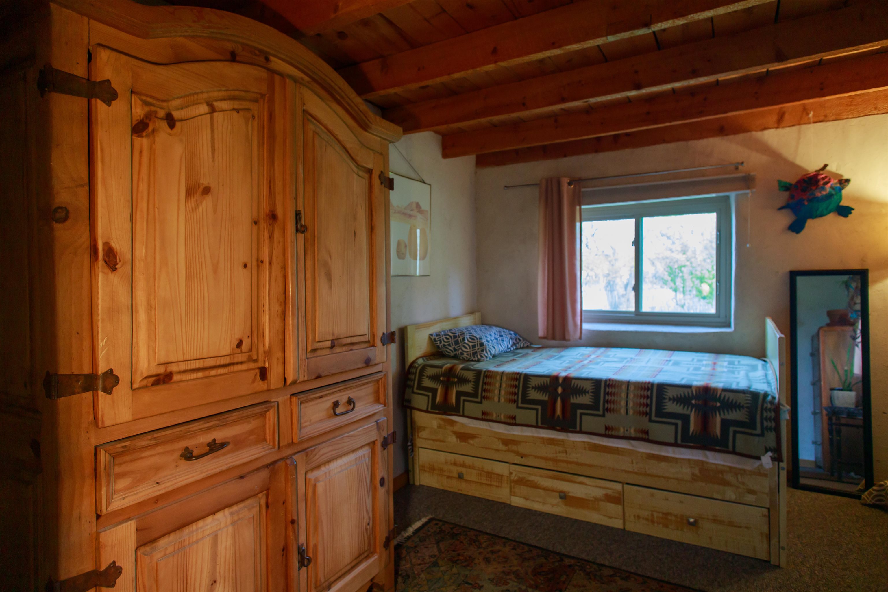42 Roybal Road Penasco, NM 87553 - Photo 10 of 44 Gallery Image 10