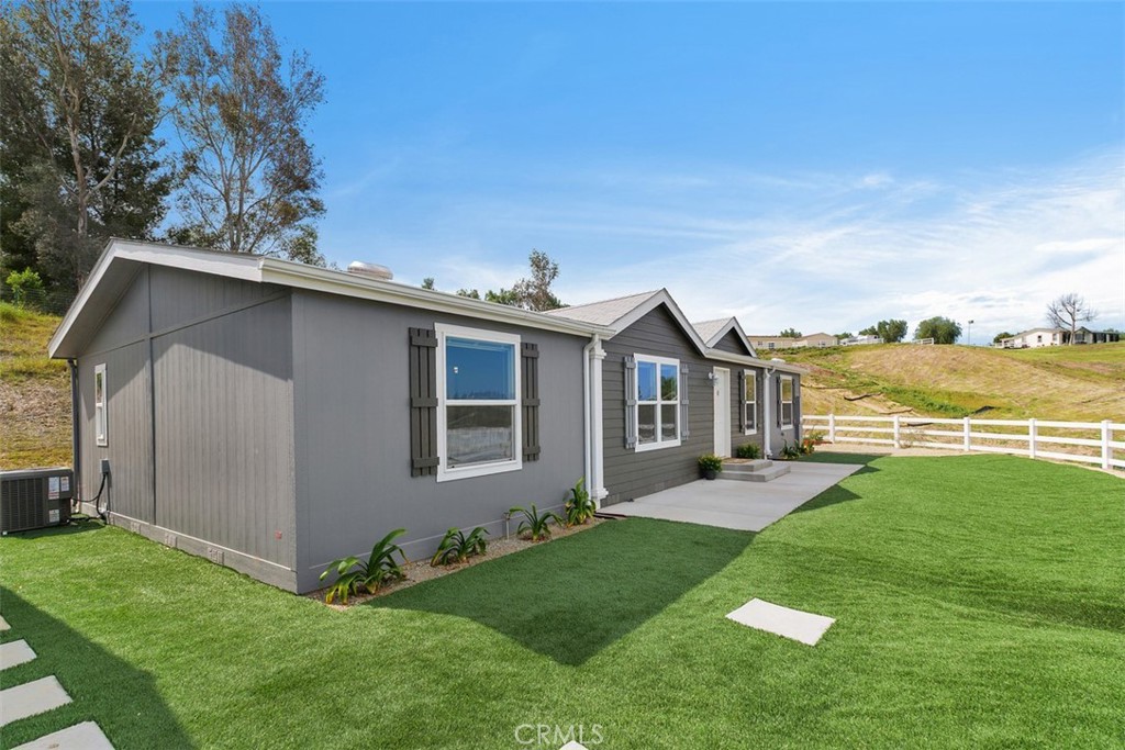 40589 Los Amantes Road Temecula, CA 92592 - Photo 4 of 45