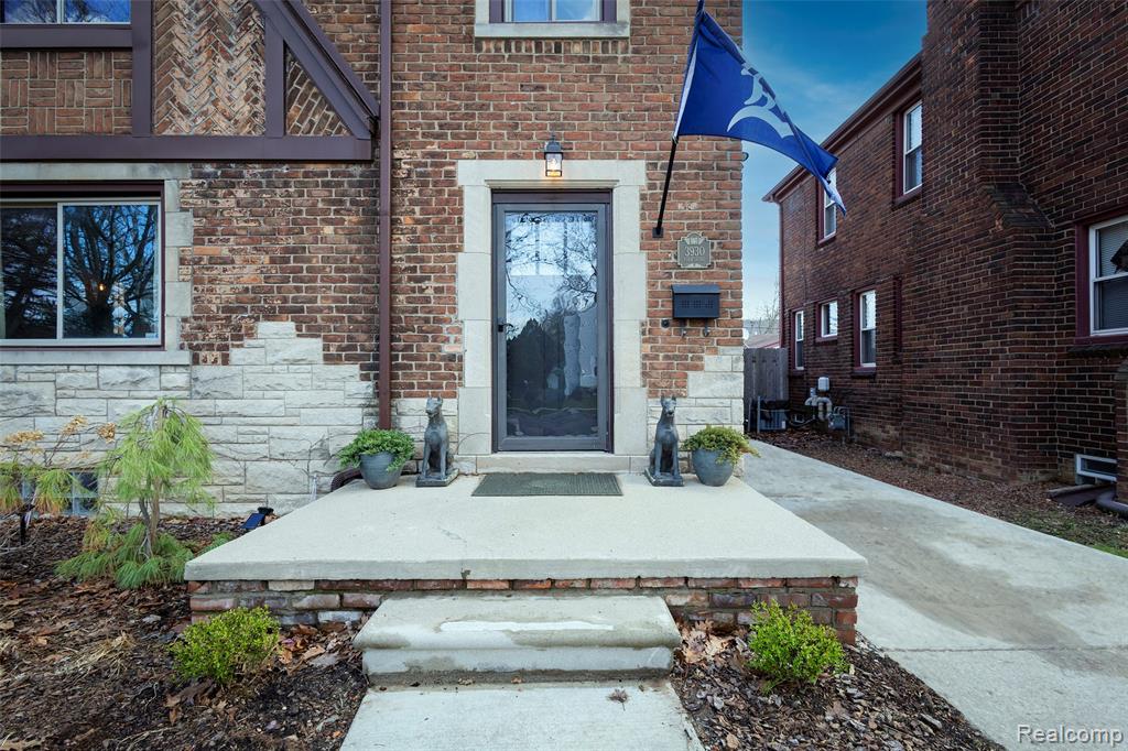 3930 Yorkshire Road Detroit, MI 48224 - Photo 3 of 41 Gallery Image 3