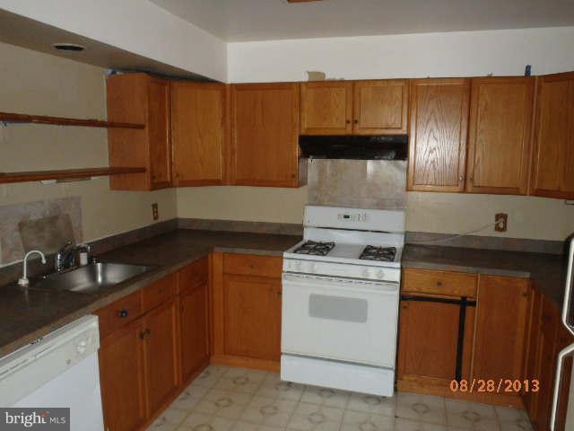 325 Bryanstone Road Reisterstown, MD 21136 - Photo 7 of 9 Interior (General)