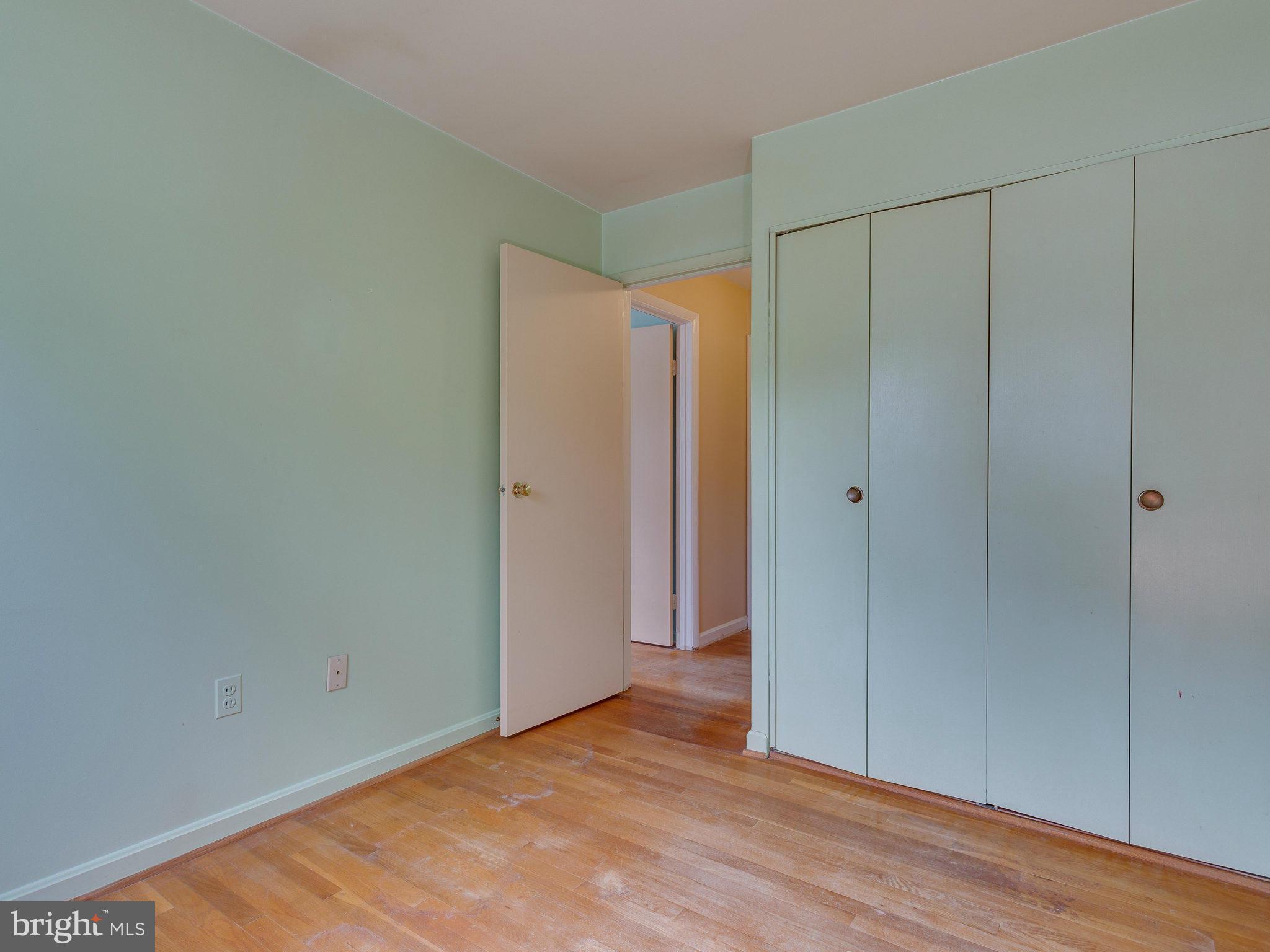 8207 Old Oaks Drive Springfield, VA 22152 - Photo 14 of 30 a view of an empty room