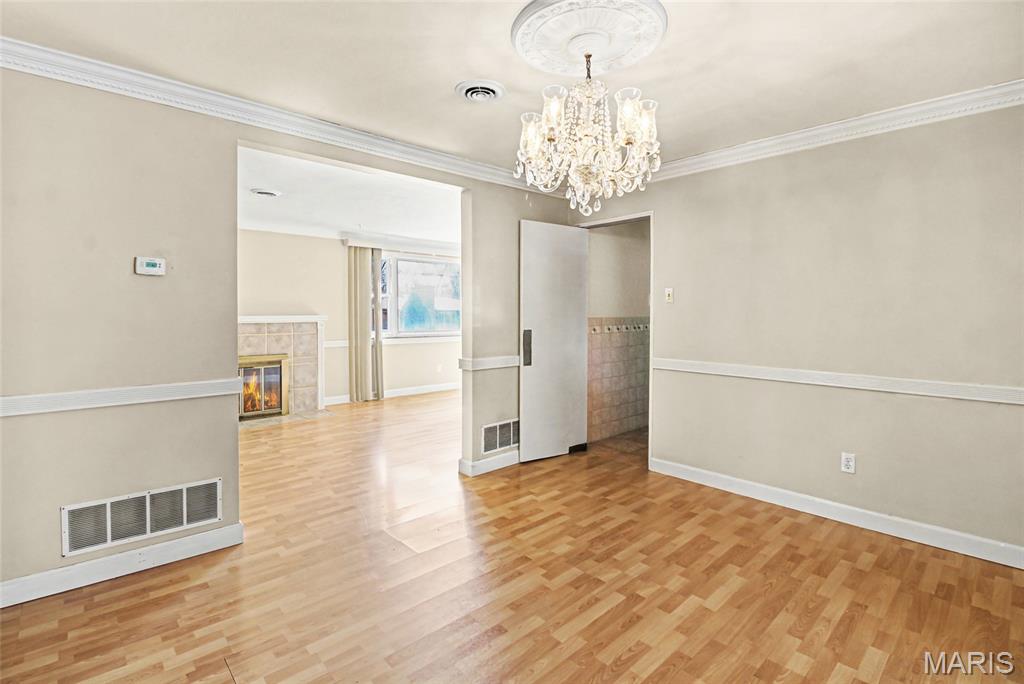 8239 Cadillac Lane St. Louis, MO 63134 - Photo 12 of 32