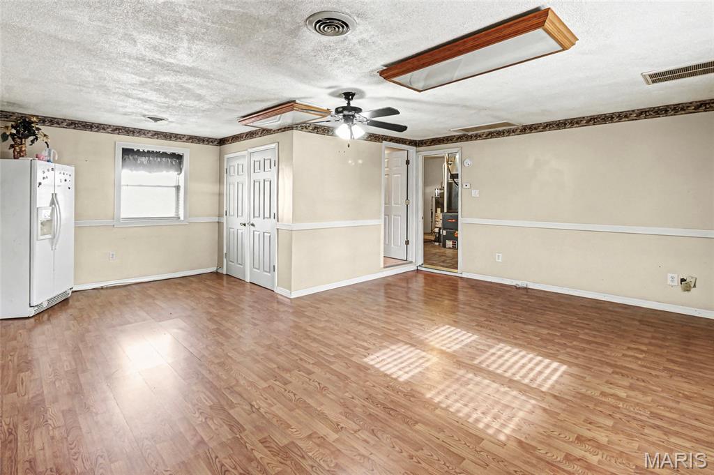 8239 Cadillac Lane St. Louis, MO 63134 - Photo 17 of 32