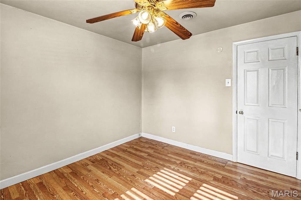 8239 Cadillac Lane St. Louis, MO 63134 - Photo 19 of 32