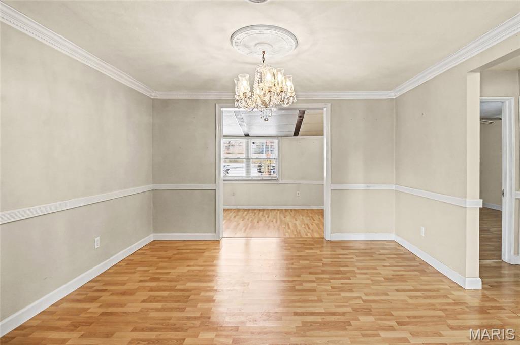 8239 Cadillac Lane St. Louis, MO 63134 - Photo 3 of 32