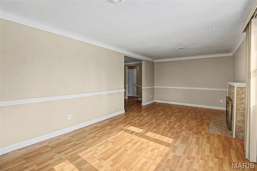 8239 Cadillac Lane St. Louis, MO 63134 - Photo 10 of 32