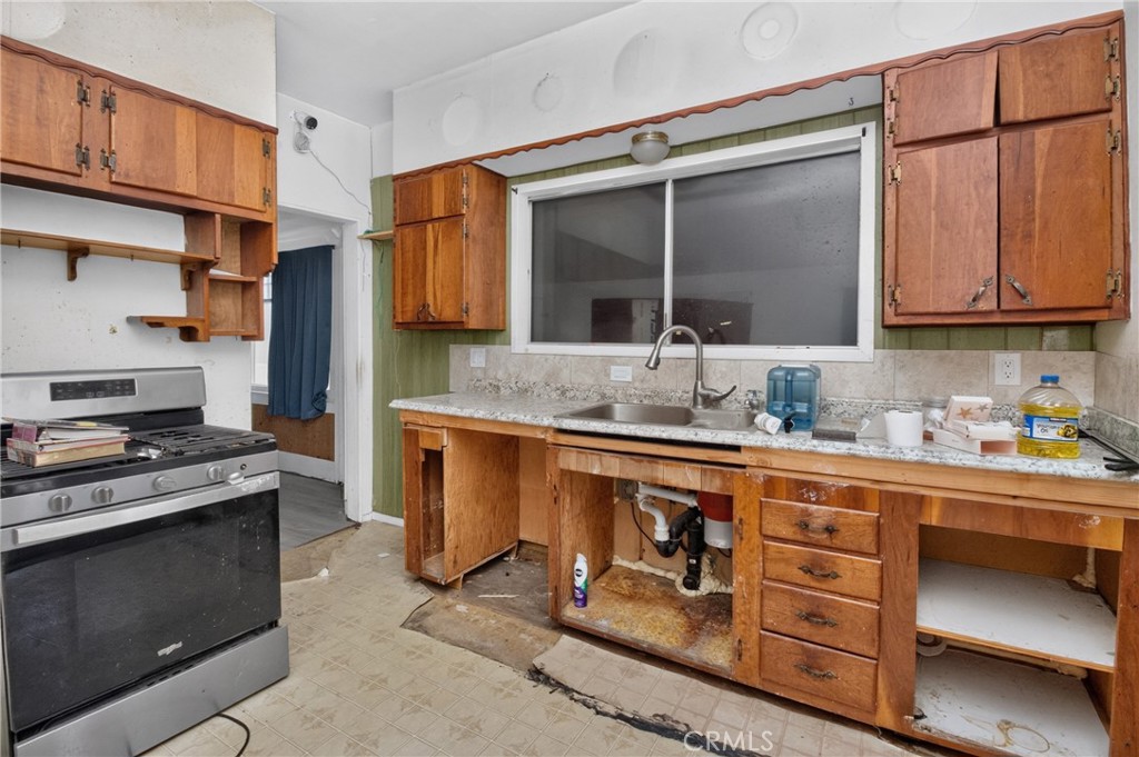 203 Walnut Street Needles, CA 92363 - Photo 13 of 32