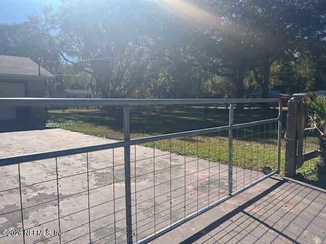 312 East Market Road Starke, FL 32091 - Photo 11 of 46 a view of a balcony
