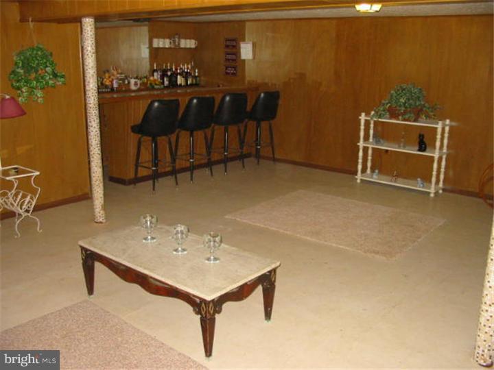 1252 Center Road Havertown, PA 19083 - Photo 11 of 25 Family Room