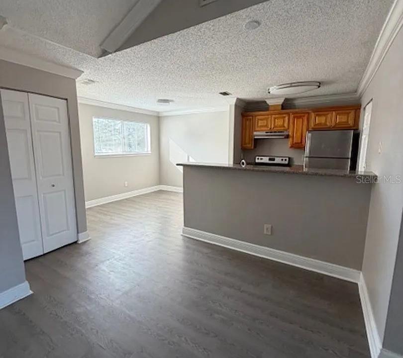 7298 Ulmerton Road, Unit 605 Largo, FL 33771 - Photo 2 of 9