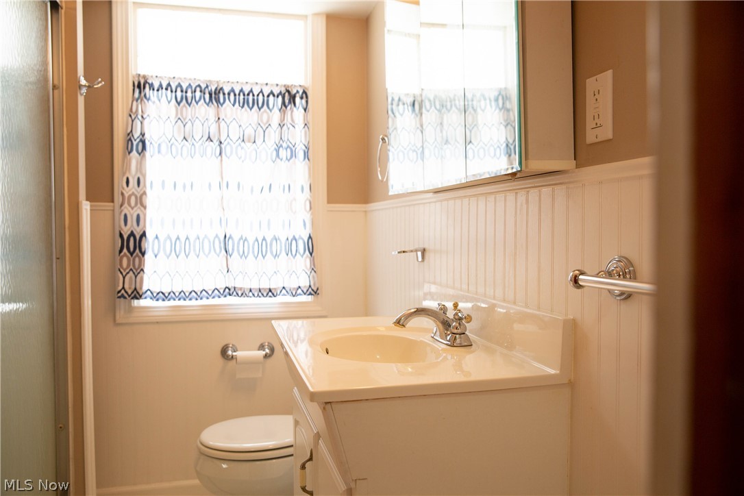 1216 Avondale Road Cleveland, OH 44121 - Photo 13 of 19