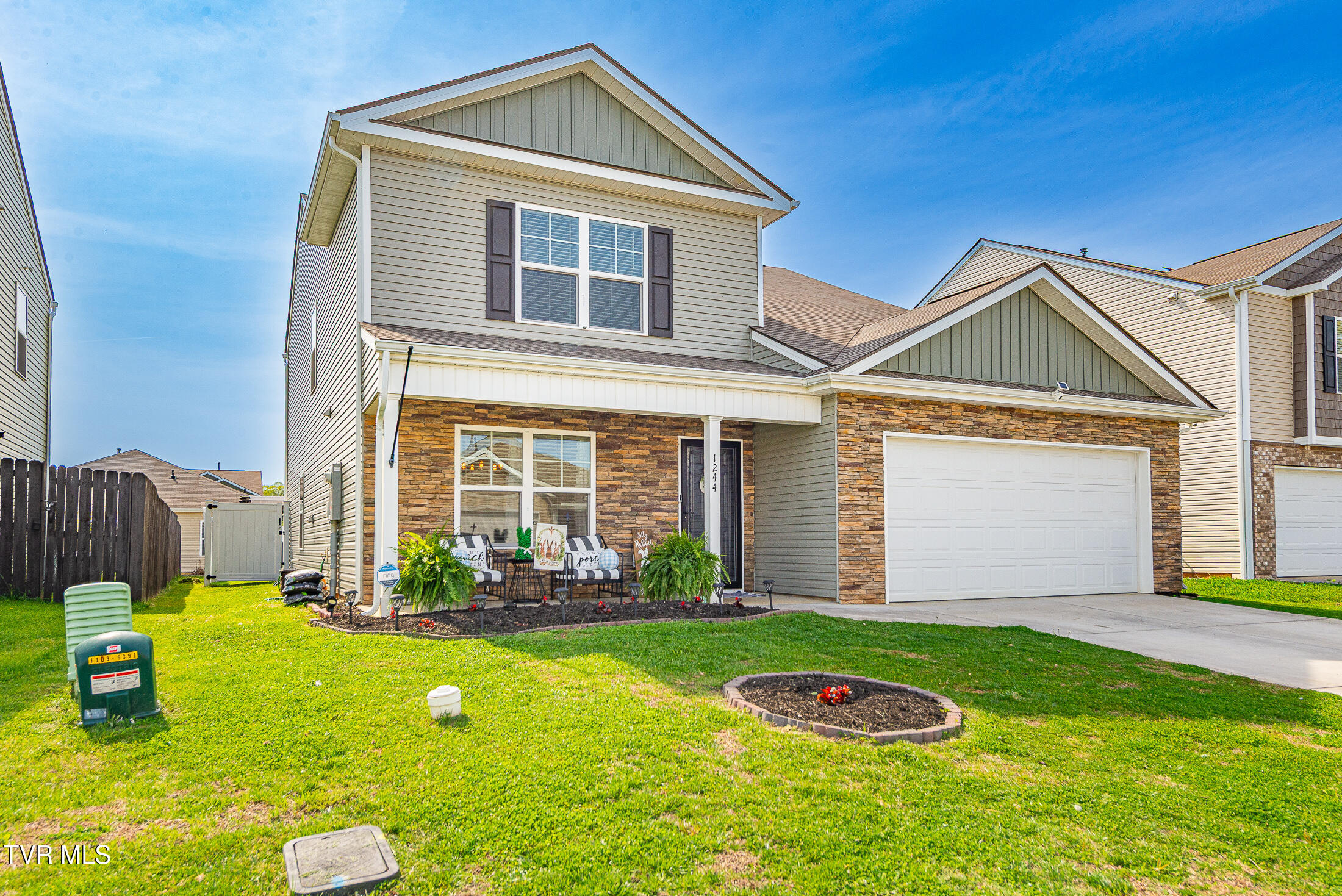 1244 Stamp Lodge Road Kingsport, TN 37660 - Photo 2 of 57 DSC_7505