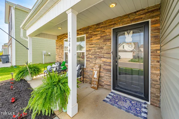 $380,000 | 1244 Stamp Lodge Road, Kingsport, TN 37660