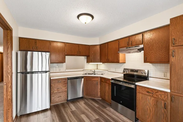 $169,900 | 20 94th Circle Northwest, Unit 203NW, Coon Rapids, MN 55448