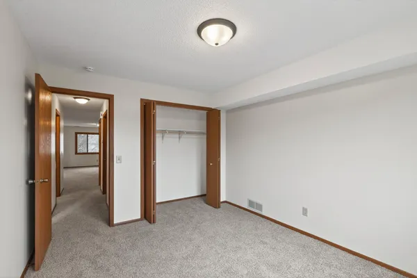 $169,900 | 20 94th Circle Northwest, Unit 203NW, Coon Rapids, MN 55448